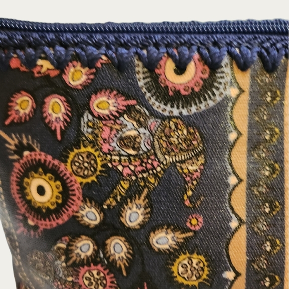 Sakroots Black and Pink Cosmetic Bag with Floral Design, Pristine - Picture 4 of 12